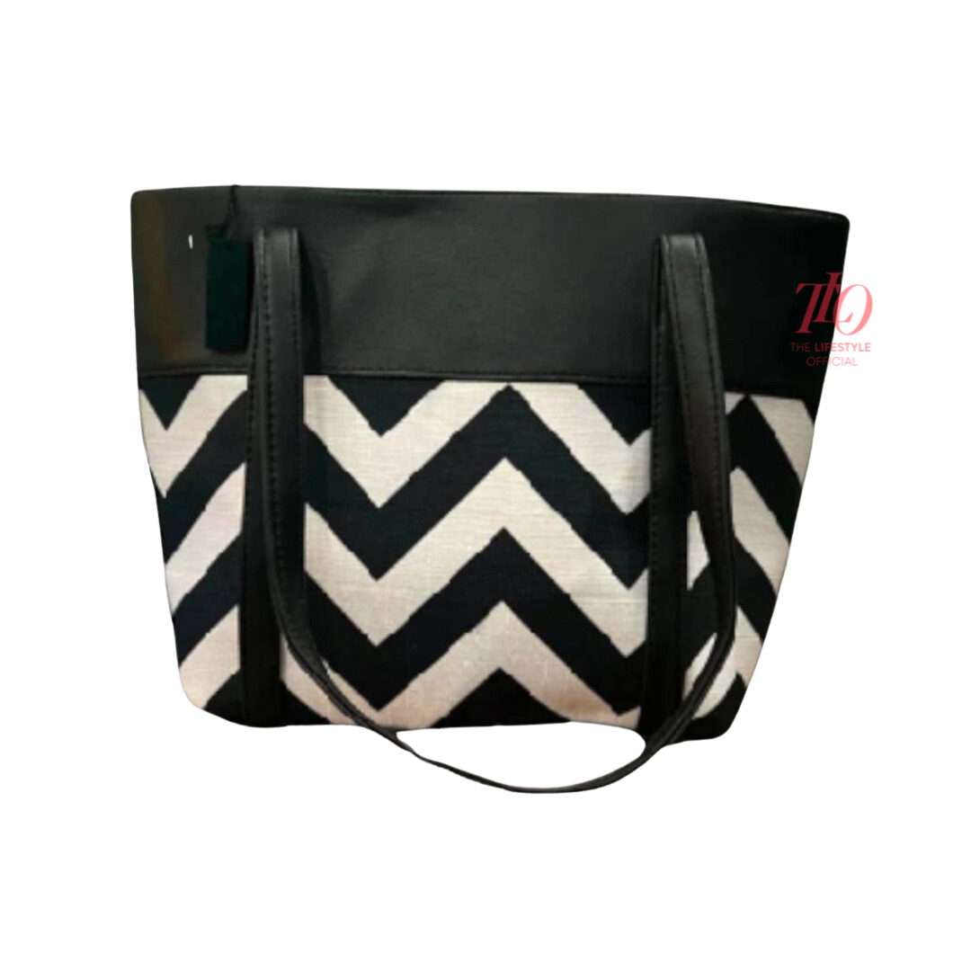 V-Signature Black Tote Bag